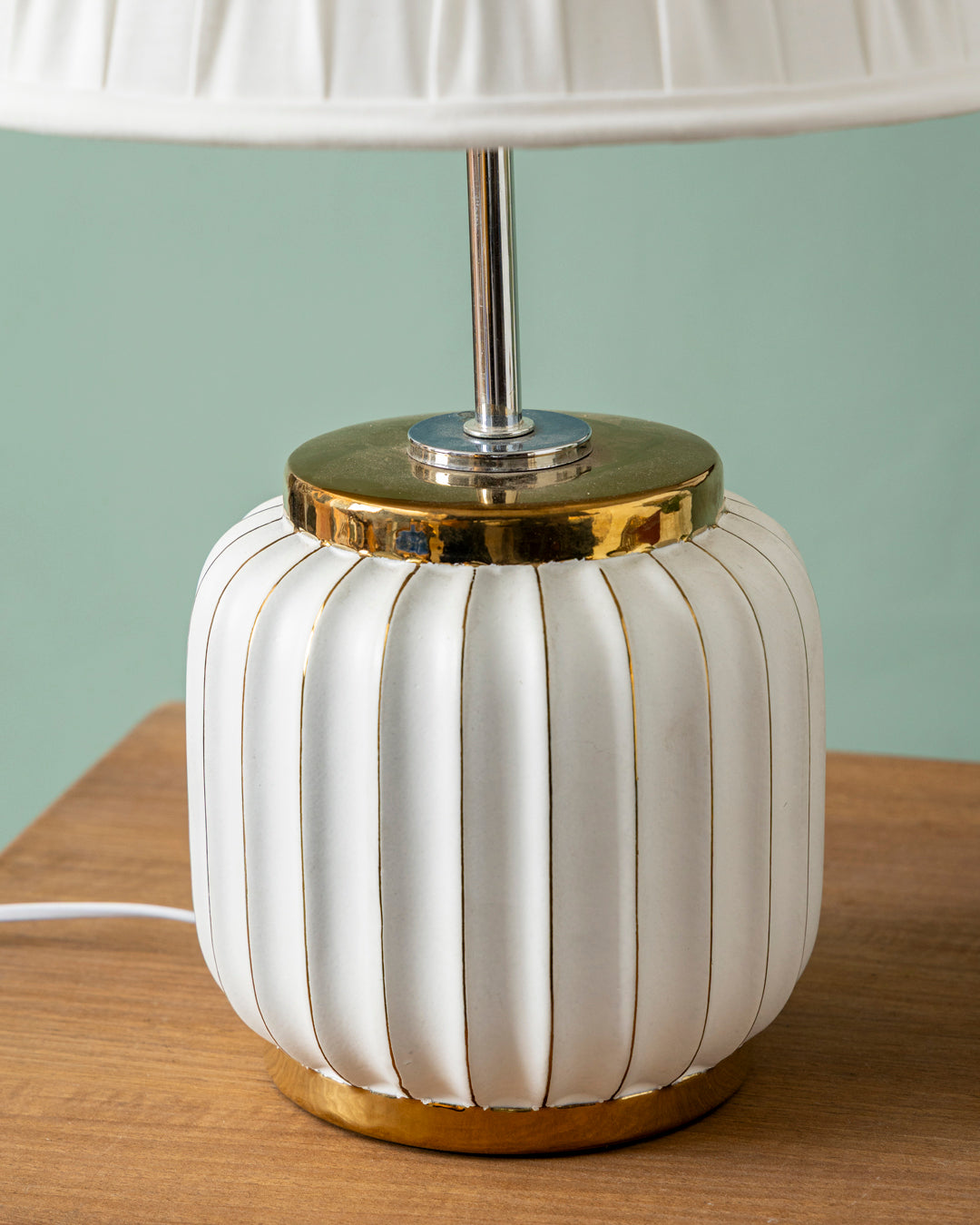 Regal Ribbed Table Lamp - White