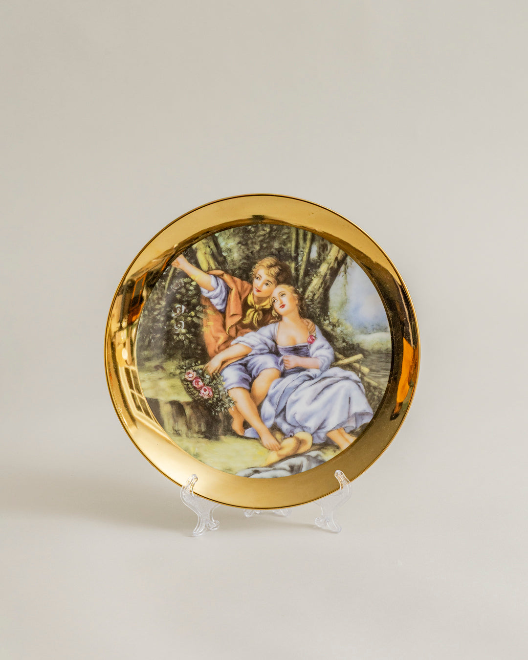 Victorian Elegance Golden Rim Decorative Plates - 10"