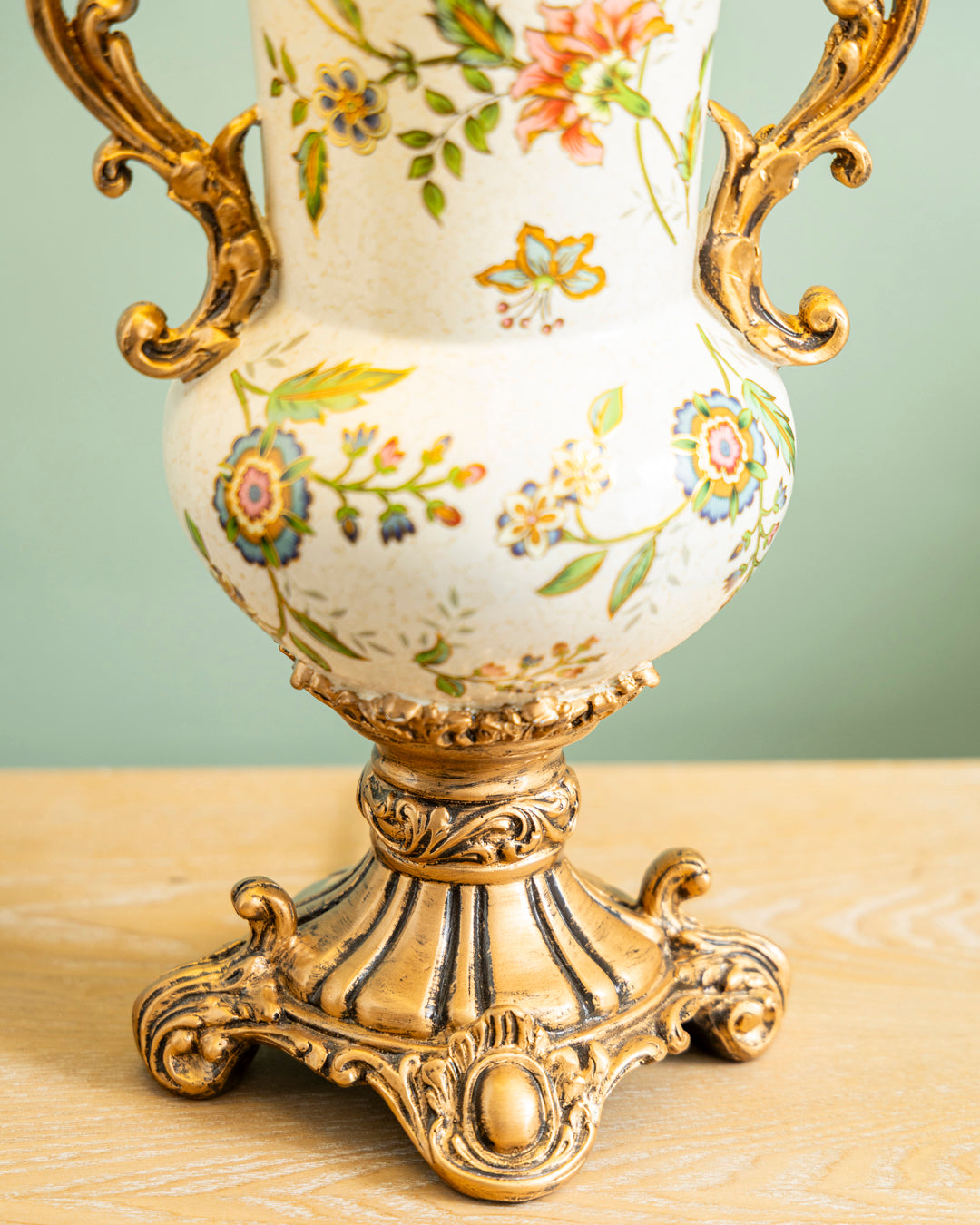 Royal Florentine Heritage Table Lamp