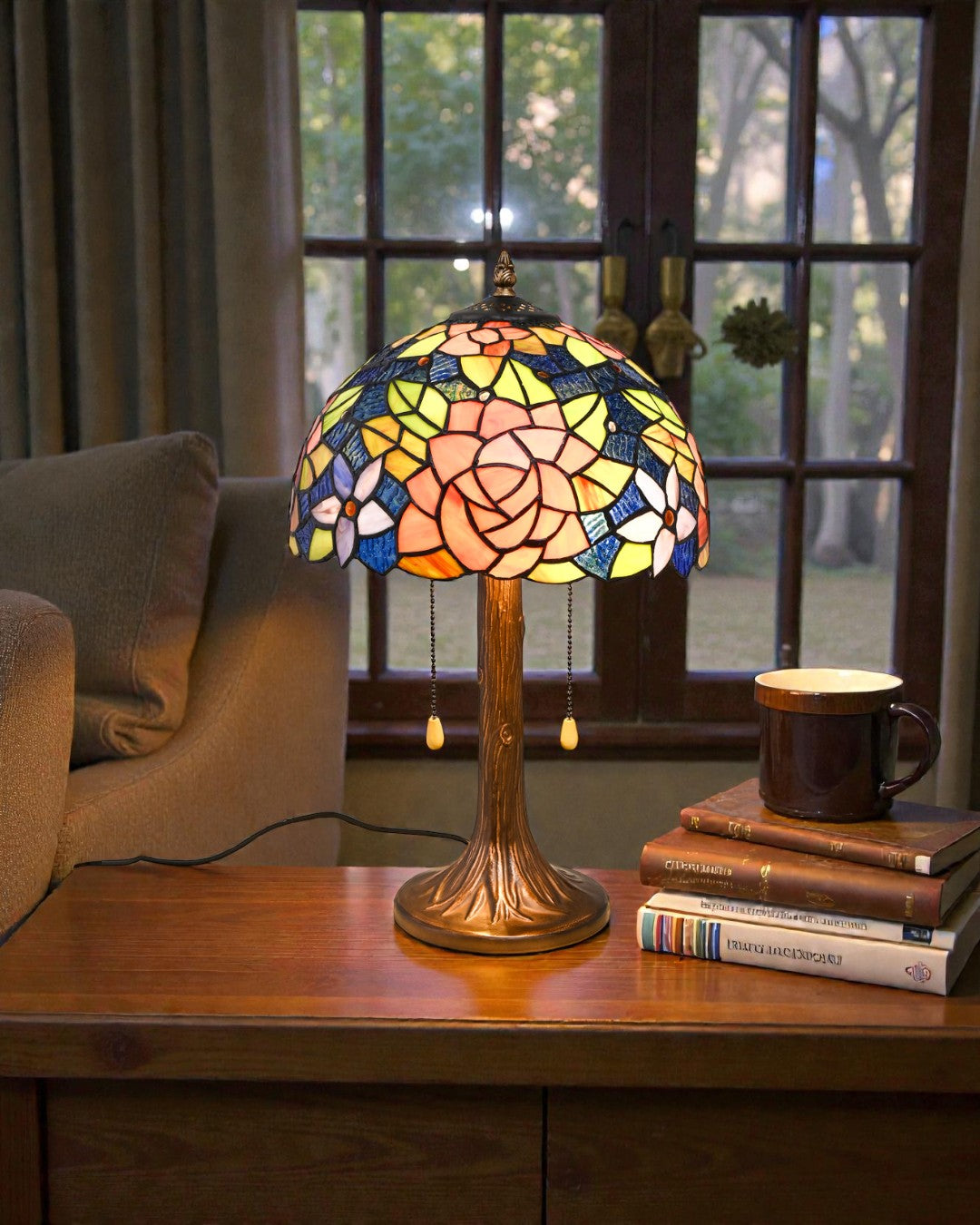 Rosette Glow Tiffany Table Lamp