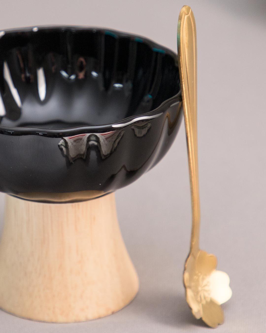 Ceramic + Wood Dessert Bowl - Black