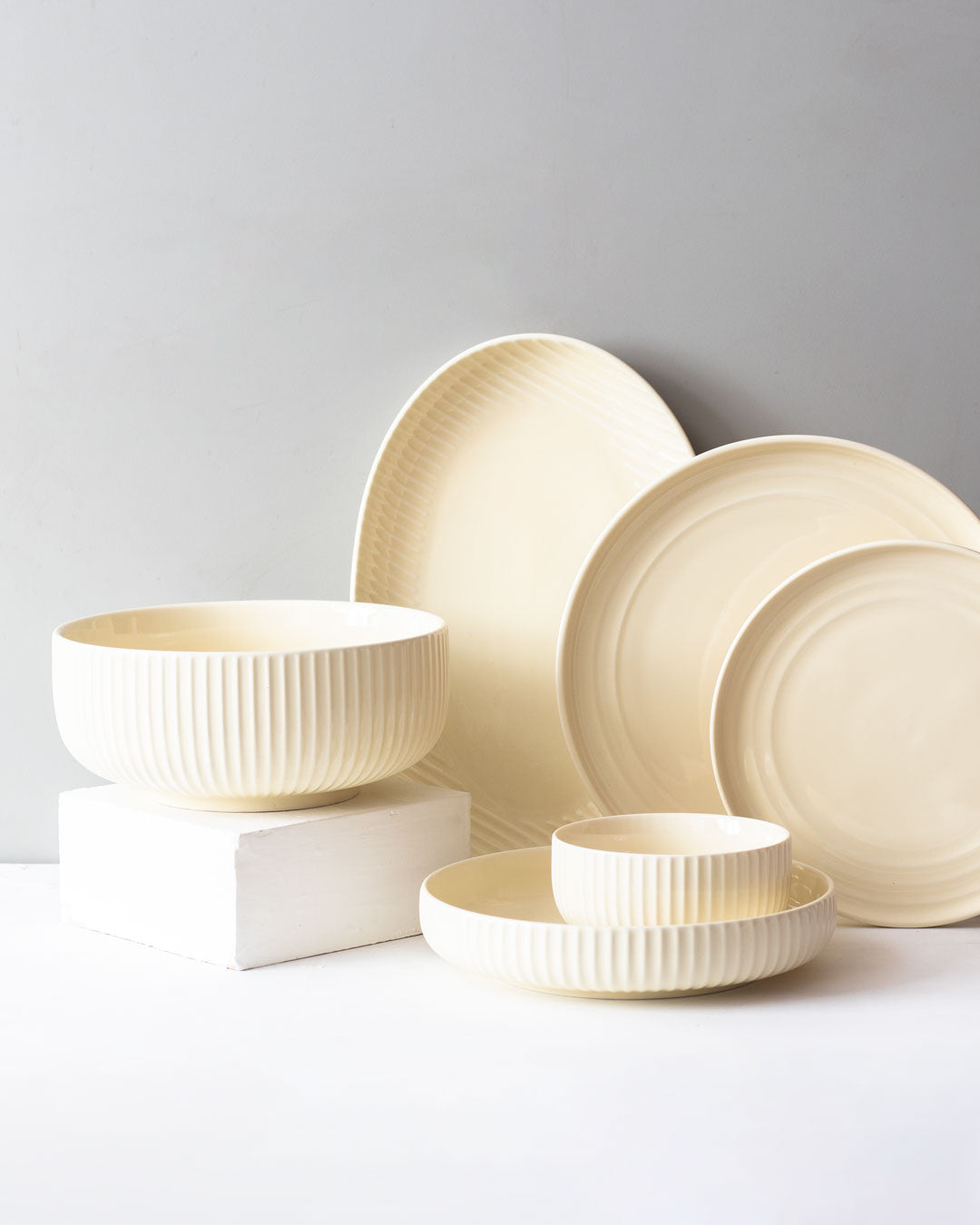 Glossy Straight Grain Platter - Custard Yellow