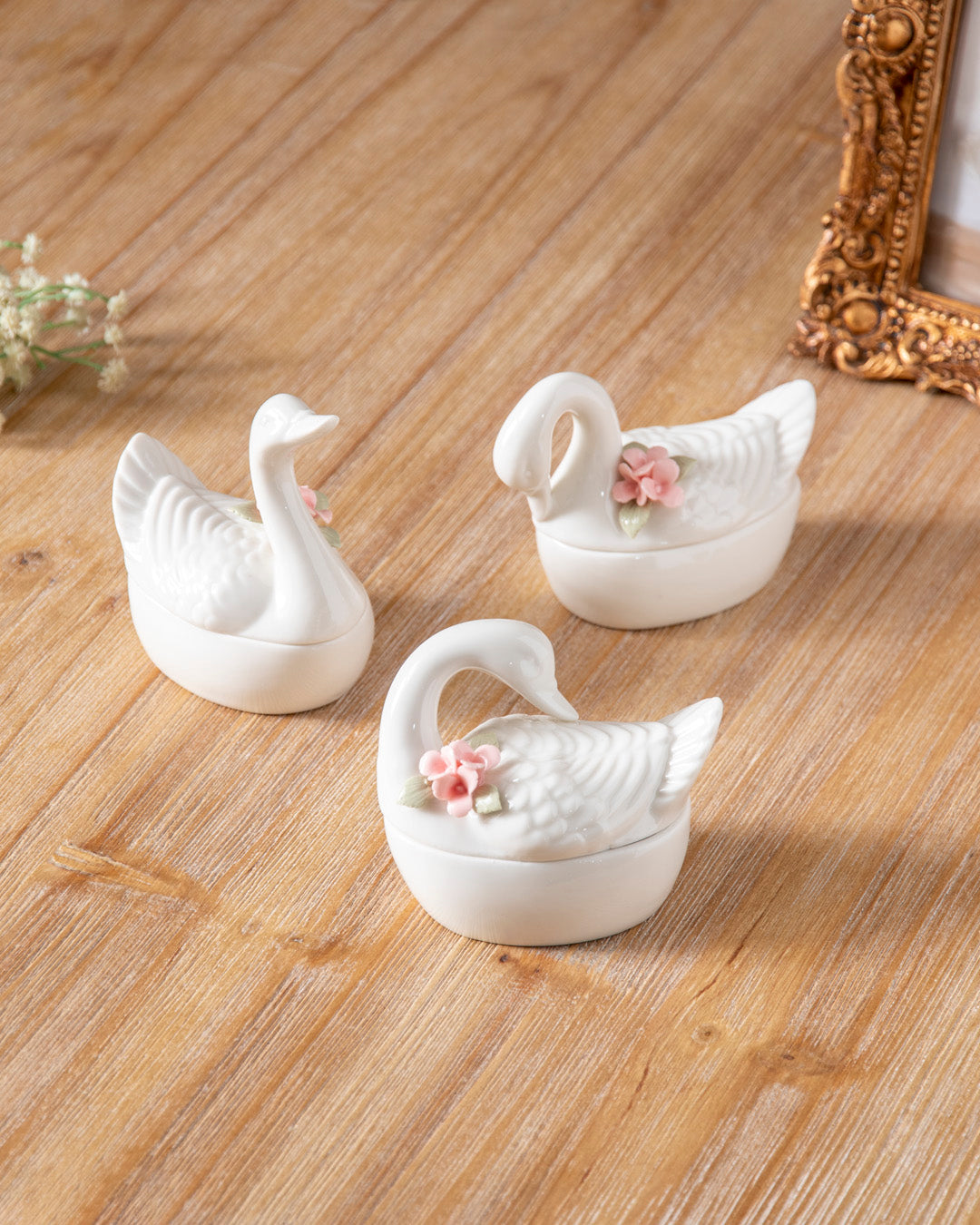 Romantic Swan Trinket Keeper
