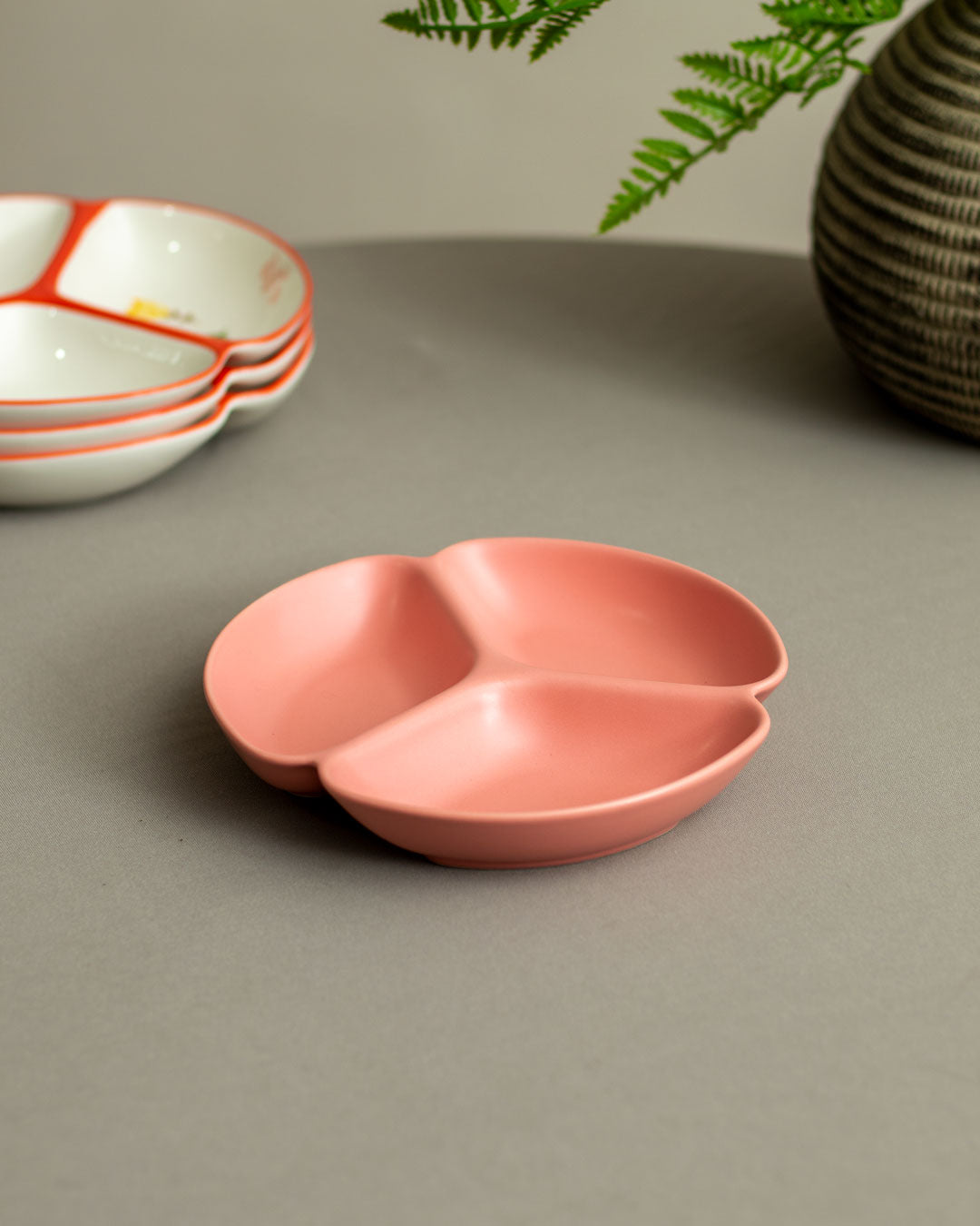 Monochrome Chip & Dip Platter - Pink
