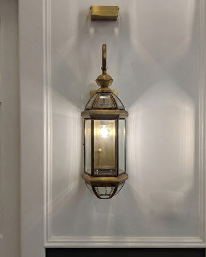 Classic Outdoor Wall Lantern