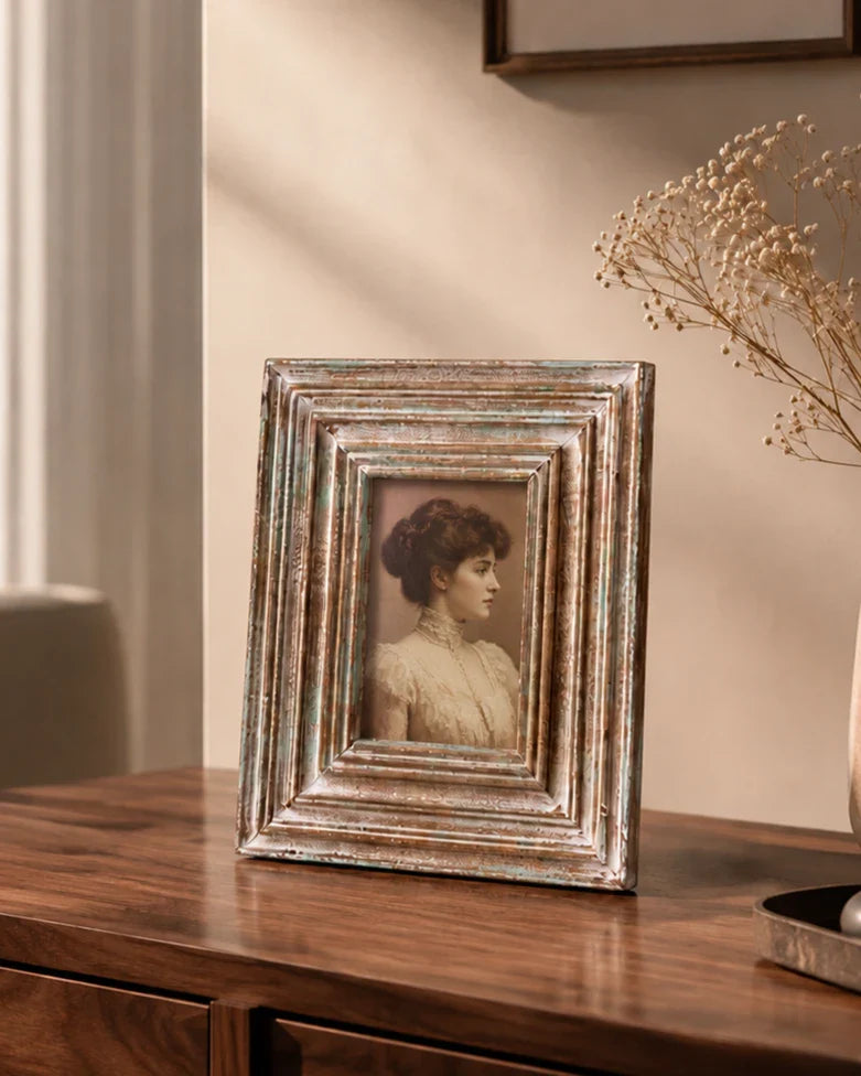 Vintage Ivory Groove Photo Frame