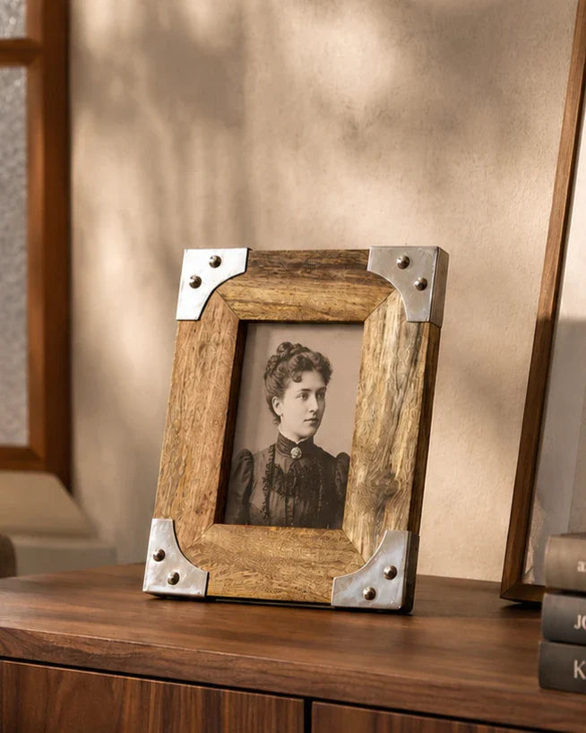 Metal Corner Accent Photo Frame