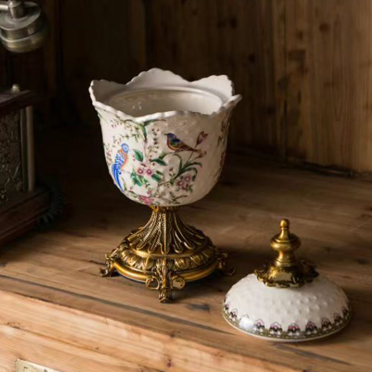 Whispering birds Vase & Home Decoration Items