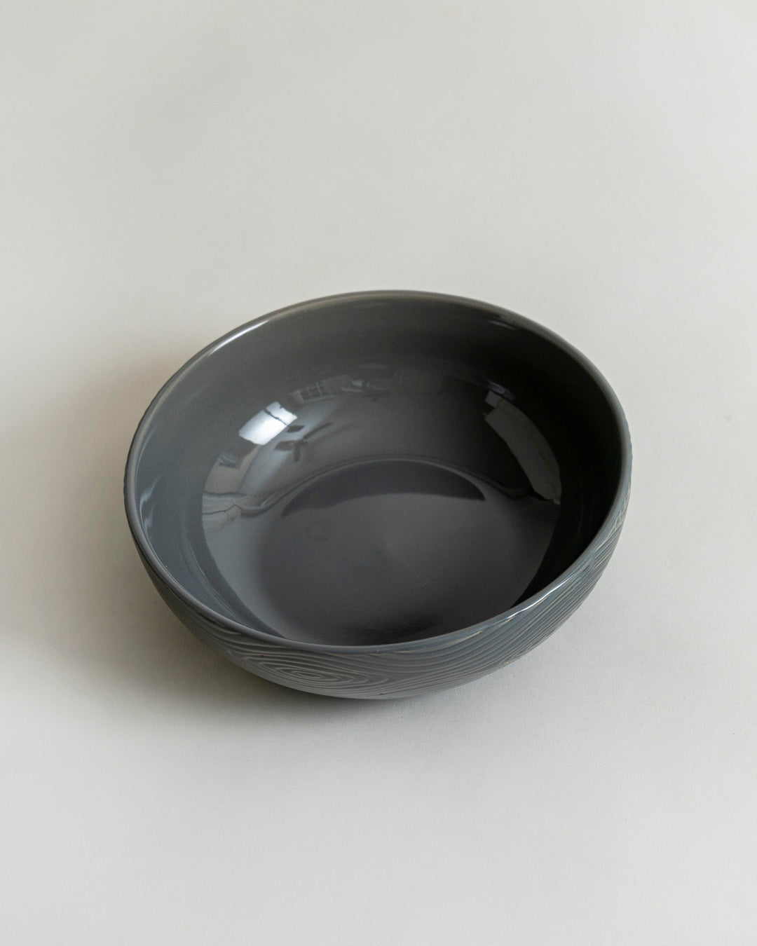 Woodgrain Pattern Serving Bowl - Black