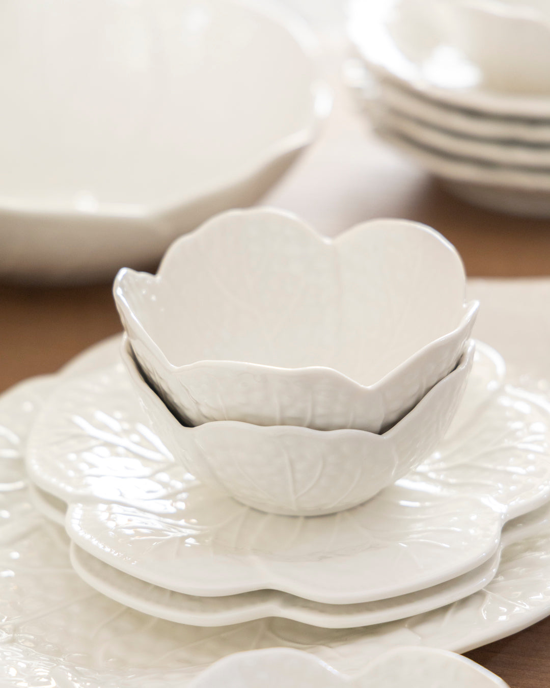 White Leaf Elegance - 26 Piece Dinner Set