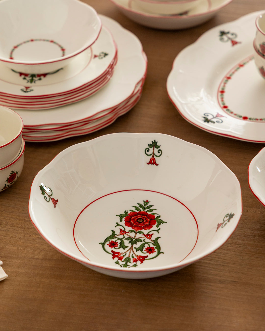 Royal Rose Heritage - 28 Piece Dinner Set