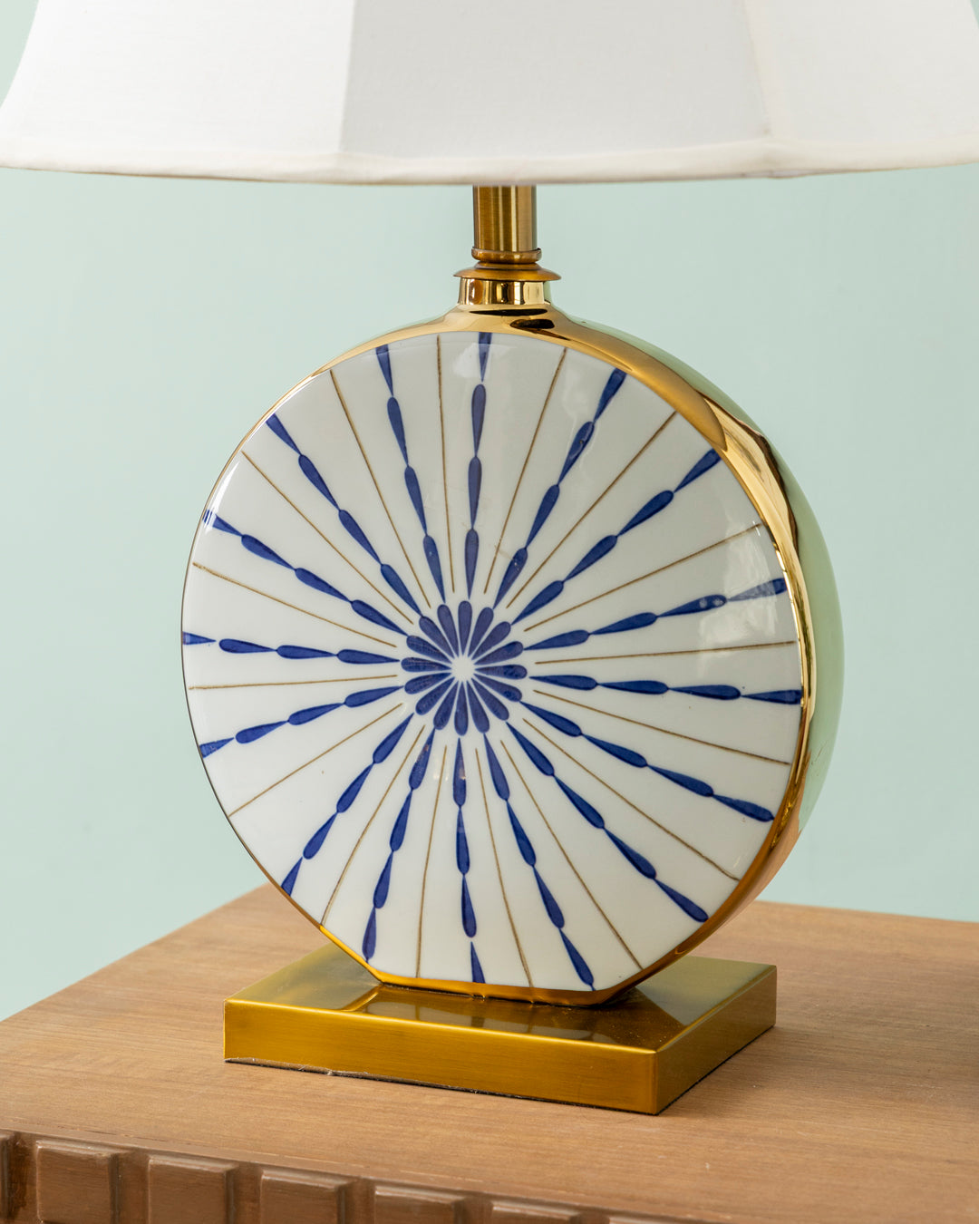 Azure Sunburst Disc Table Lamp