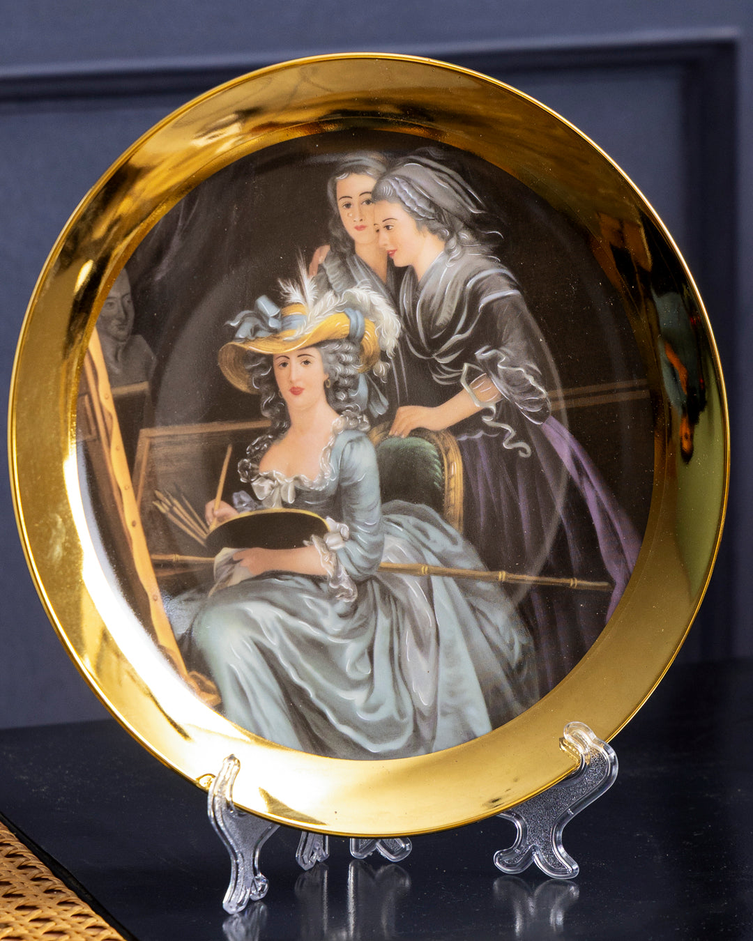 Victorian Elegance Golden Rim Decorative Plates - 10"