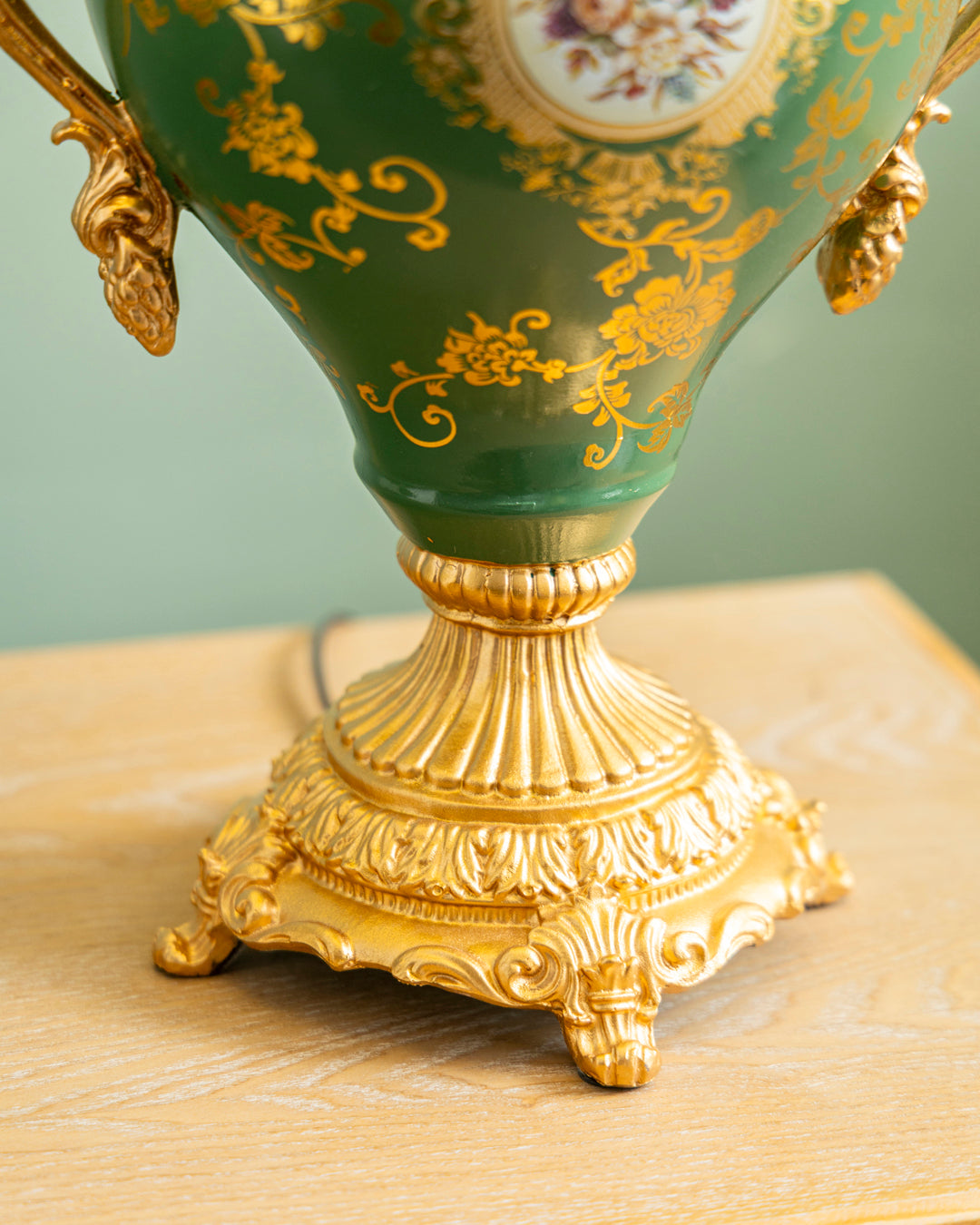 Verdant Royale Ornate Table Lamp