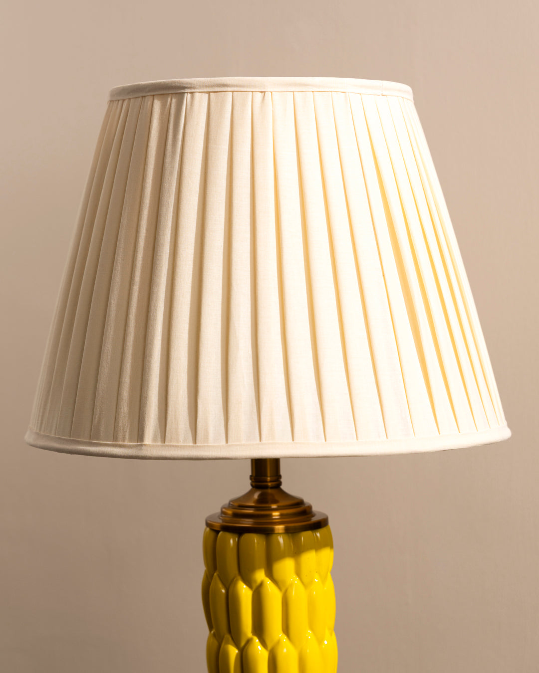 Banana Bunch Ceramic Table Lamp