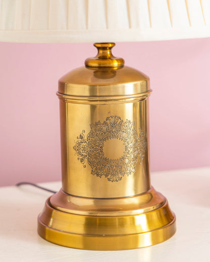 Regal Aura Brass Table Lamp