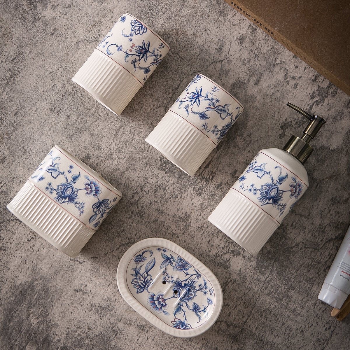 Heritage Botanica ceramic bathroom accessory set