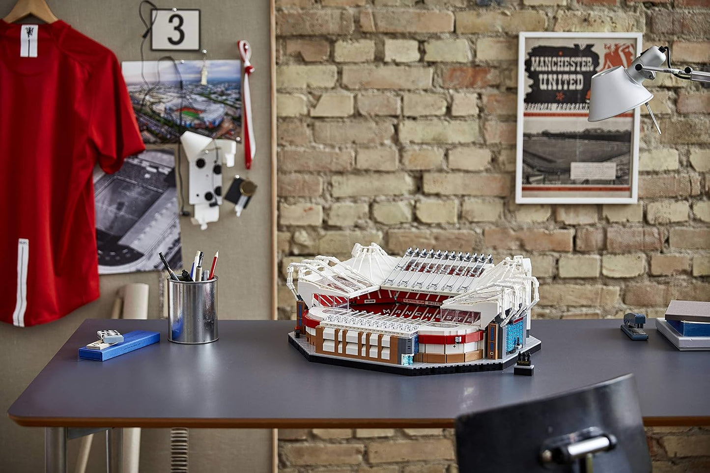 LEGO Creator Expert Old Trafford-Manchester United 10272 Building Kit (3,898 Pcs)