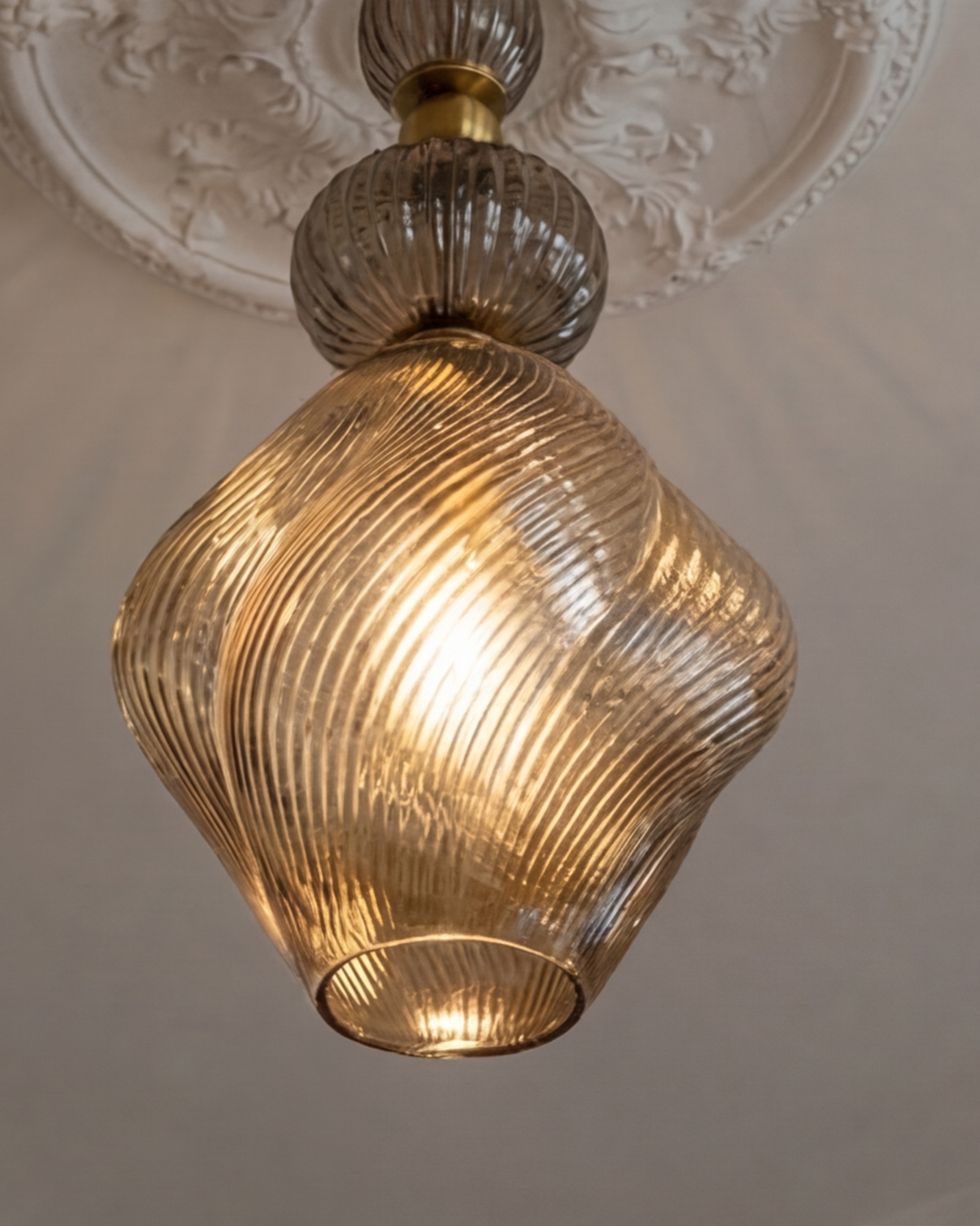 Valenora Heirloom Pendant Light - Smoke