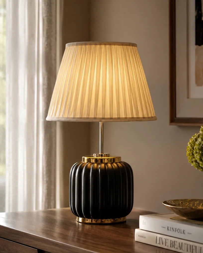 Regal Ribbed Table Lamp - Black