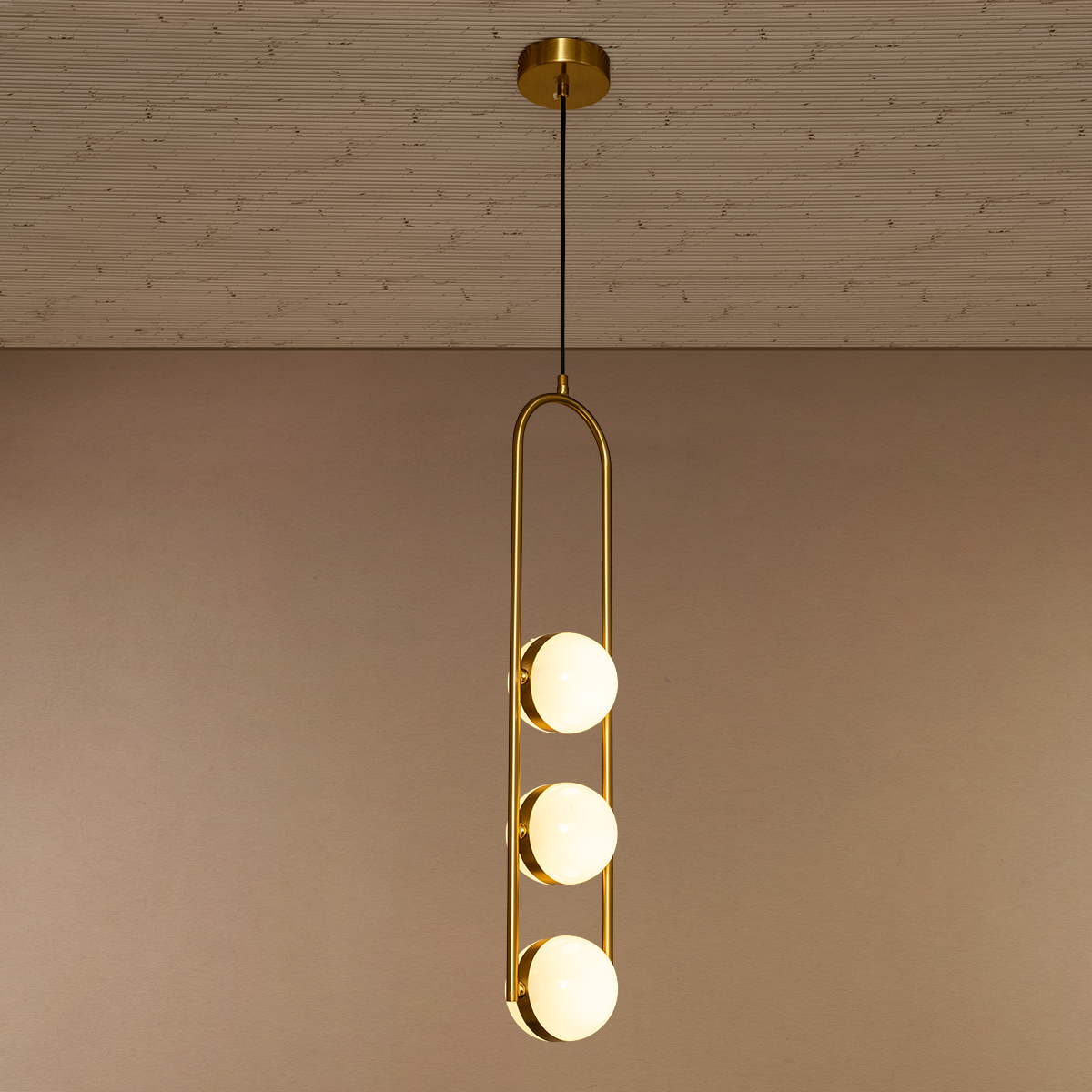Trinity Sphere Elegance Pendant Light For Living Home