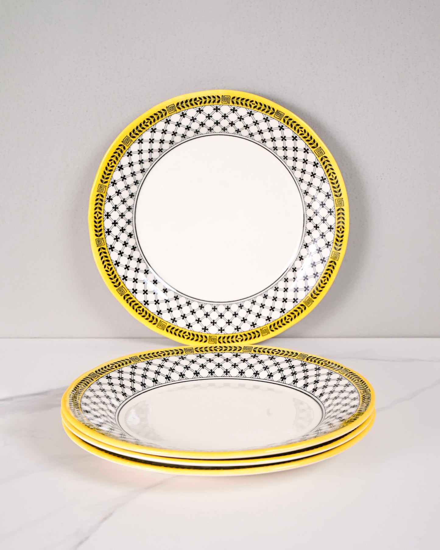 Vintage Motif Quarter Plate