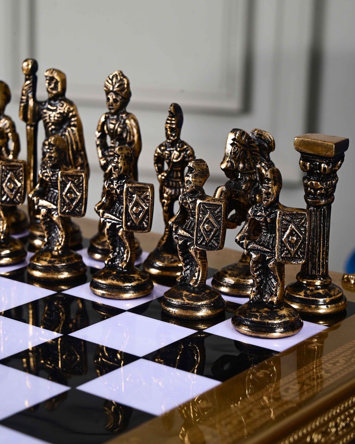 Historical Greek vs Roman Army Chess Set