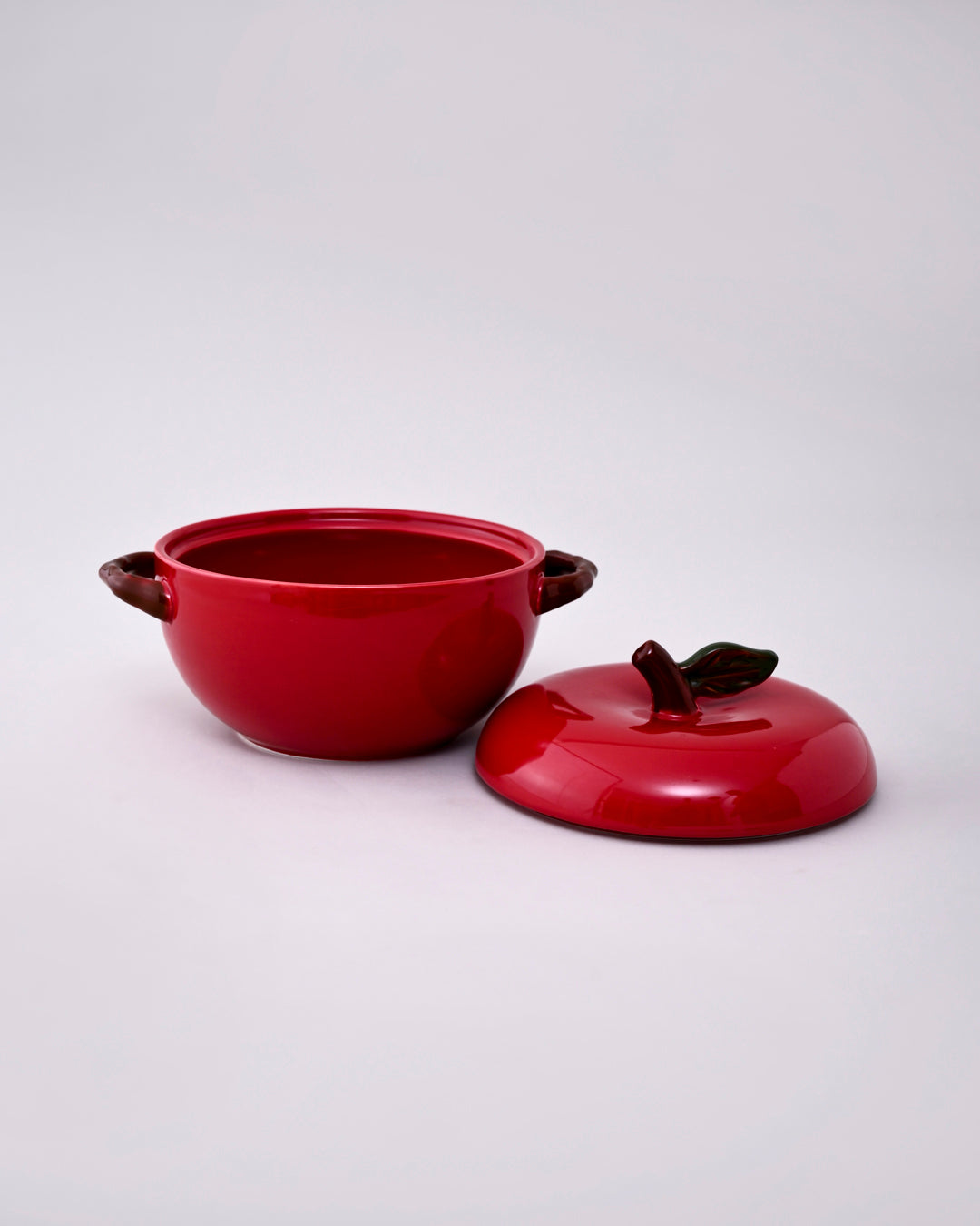 Red Apple Ceramic Casserole With Lid - 3 Ltr