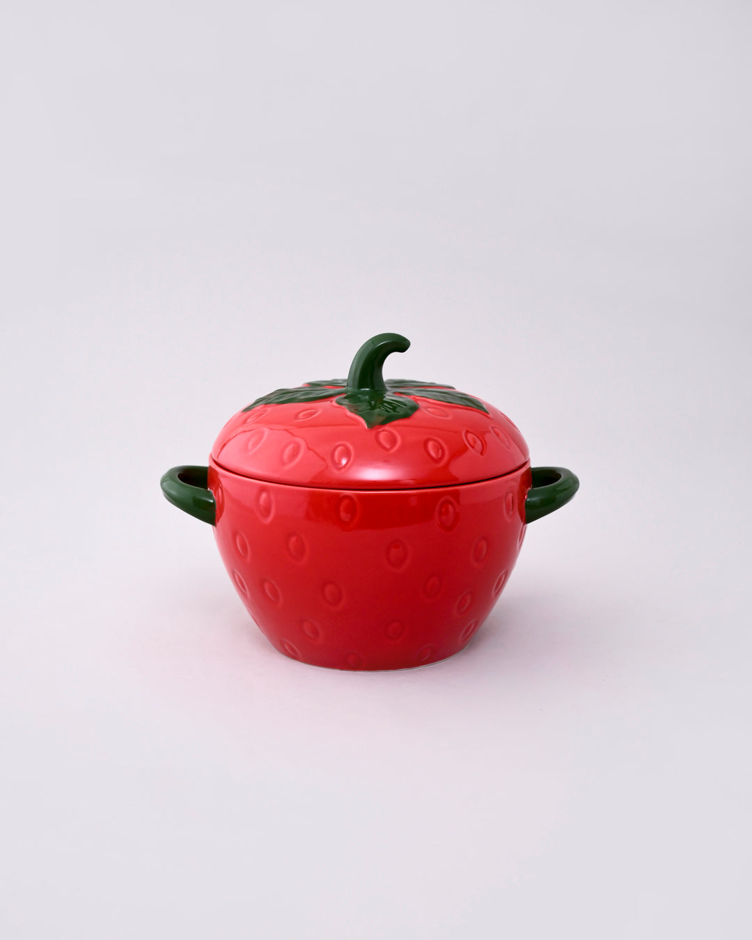 Strawberry Delight Casserole With Lid - 2.5 Ltr
