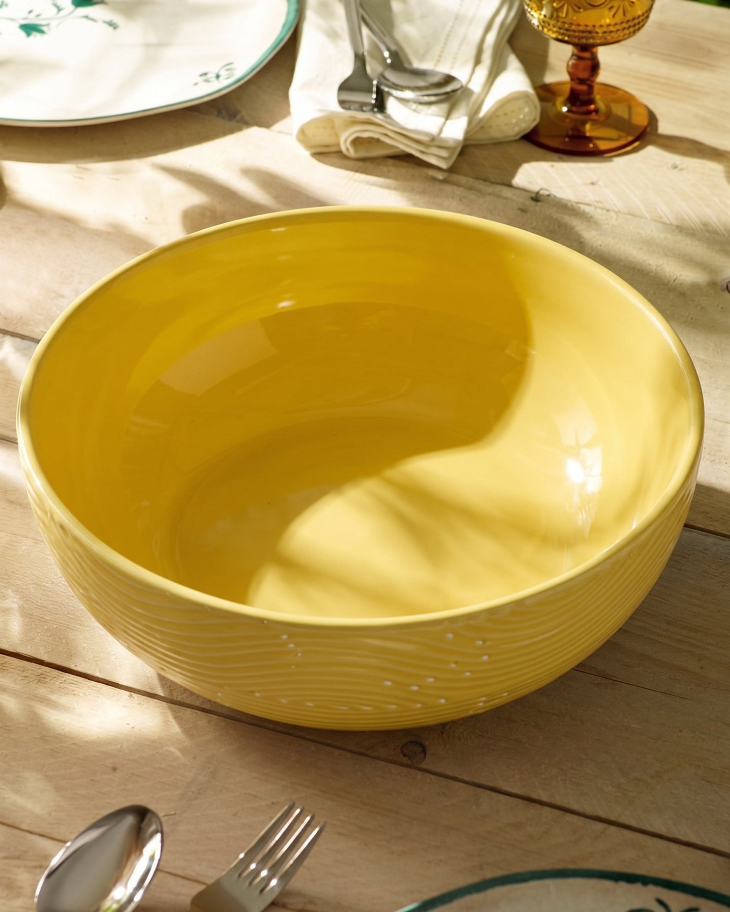 Woodgrain Pattern Serving Bowl - Yellow