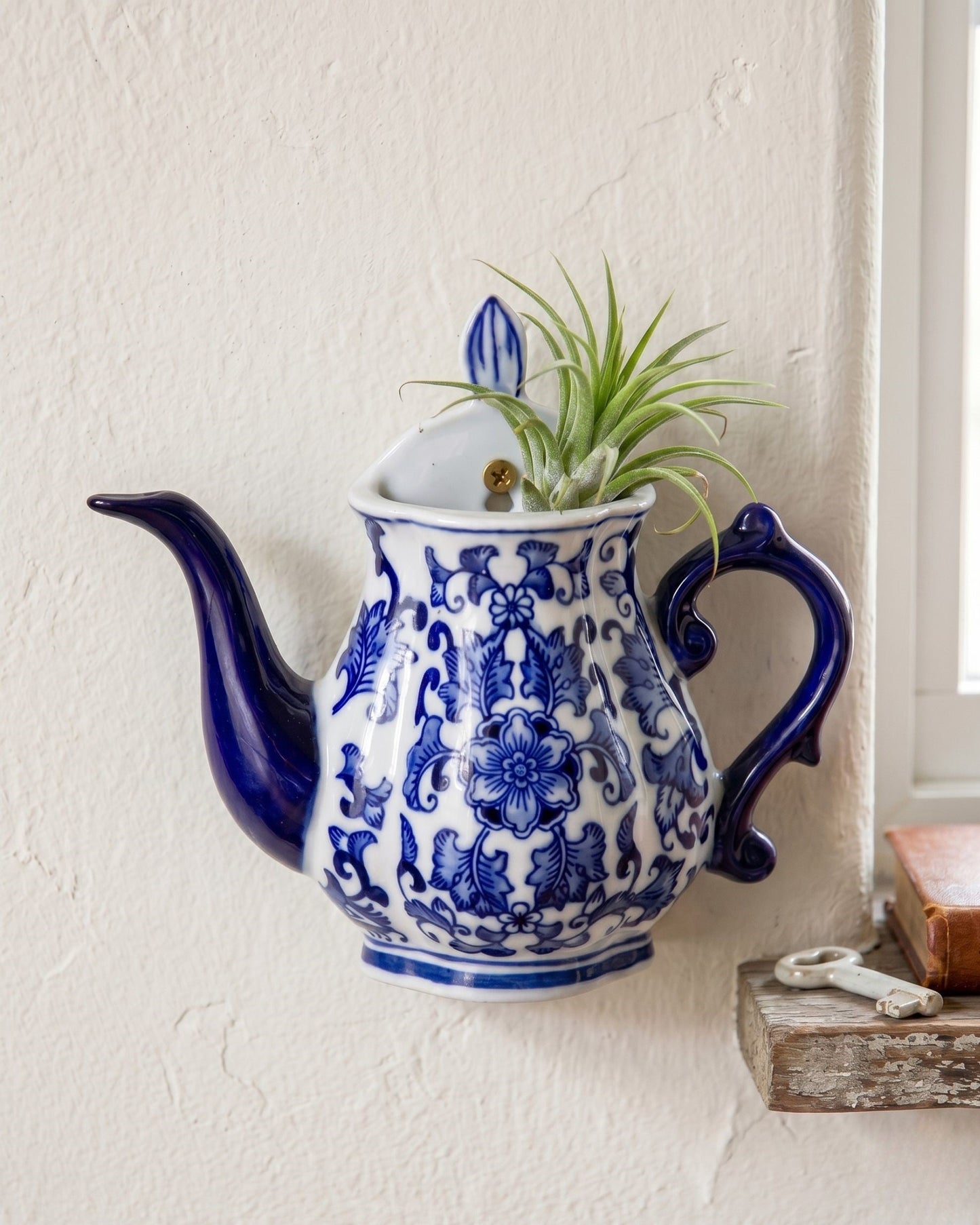 Wall Mounted Planter Kettle: Style 4