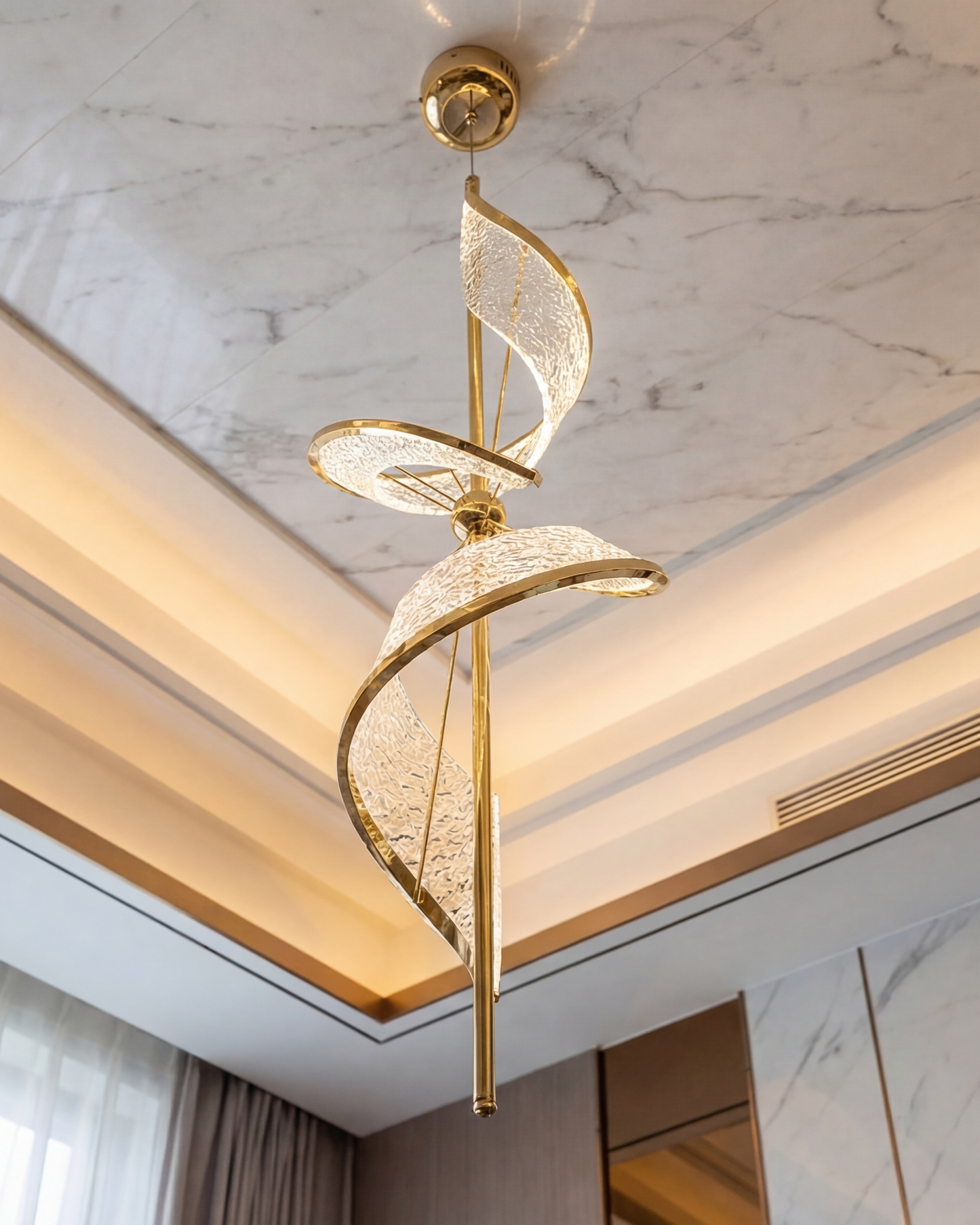 Spiral Crystal Wave Pendant Light