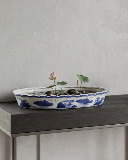 Royal Crest Scalloped Planter - Small