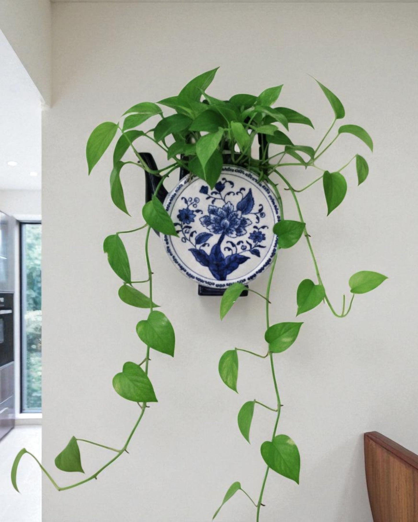 Wall Mounted Planter Kettle: Style 1